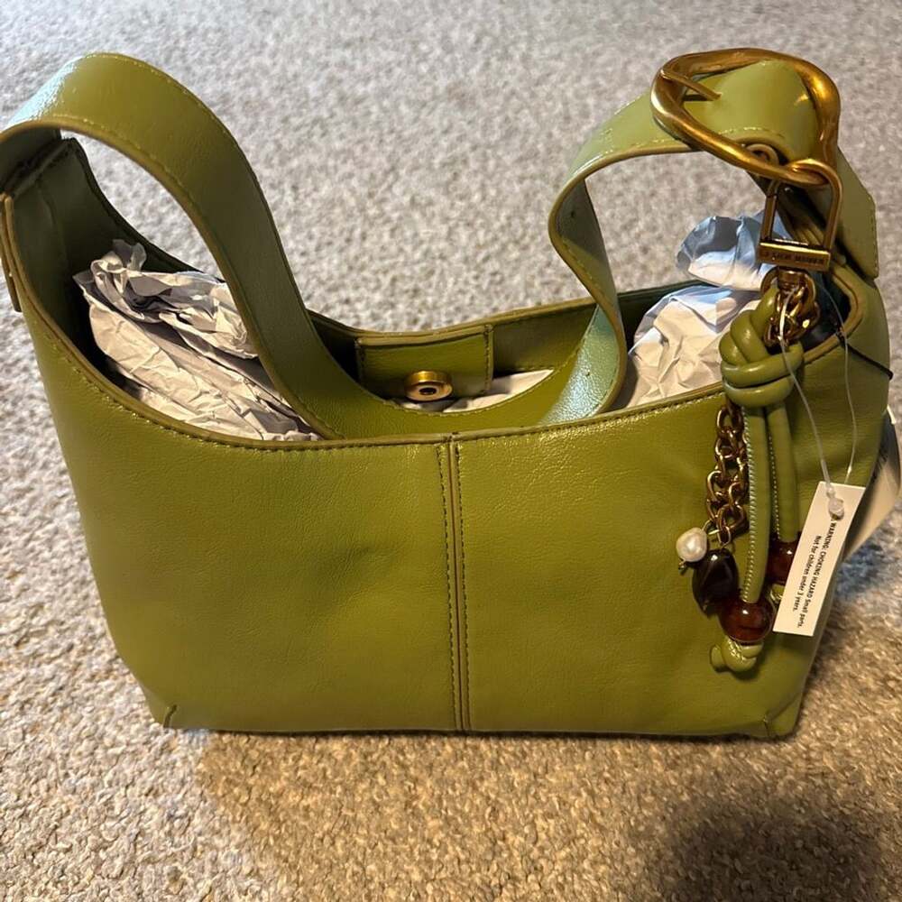 Steve Madden Bchaser Shoulder Bag green leather